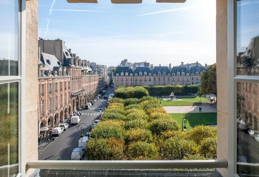 Comment naviguer les politiques d'annulation pour un séjour sans tracas dans les hôtels de luxe parisiens ?