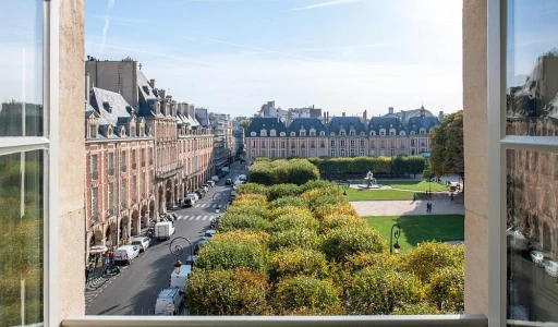 Unveiling serenity and splendor: Are Paris's garden-facing luxury hotels the key to a tranquil escape?